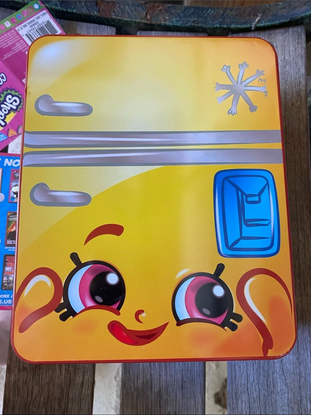 Shopkins colorful collectors